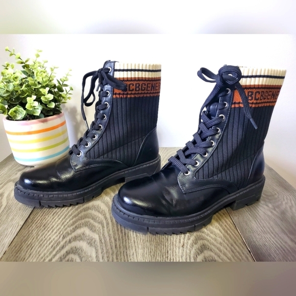 BCBG GENERATION size 7 Tassie sock  combat boot. - Picture 3 of 12